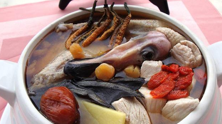 冬蟲夏草配什么煲湯好？營養(yǎng)美味的搭配指南