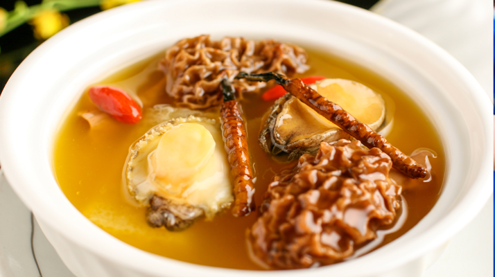冬蟲夏草和什么煲湯最好