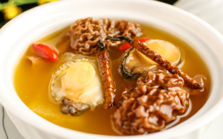 冬蟲夏草和什么煲湯最好
